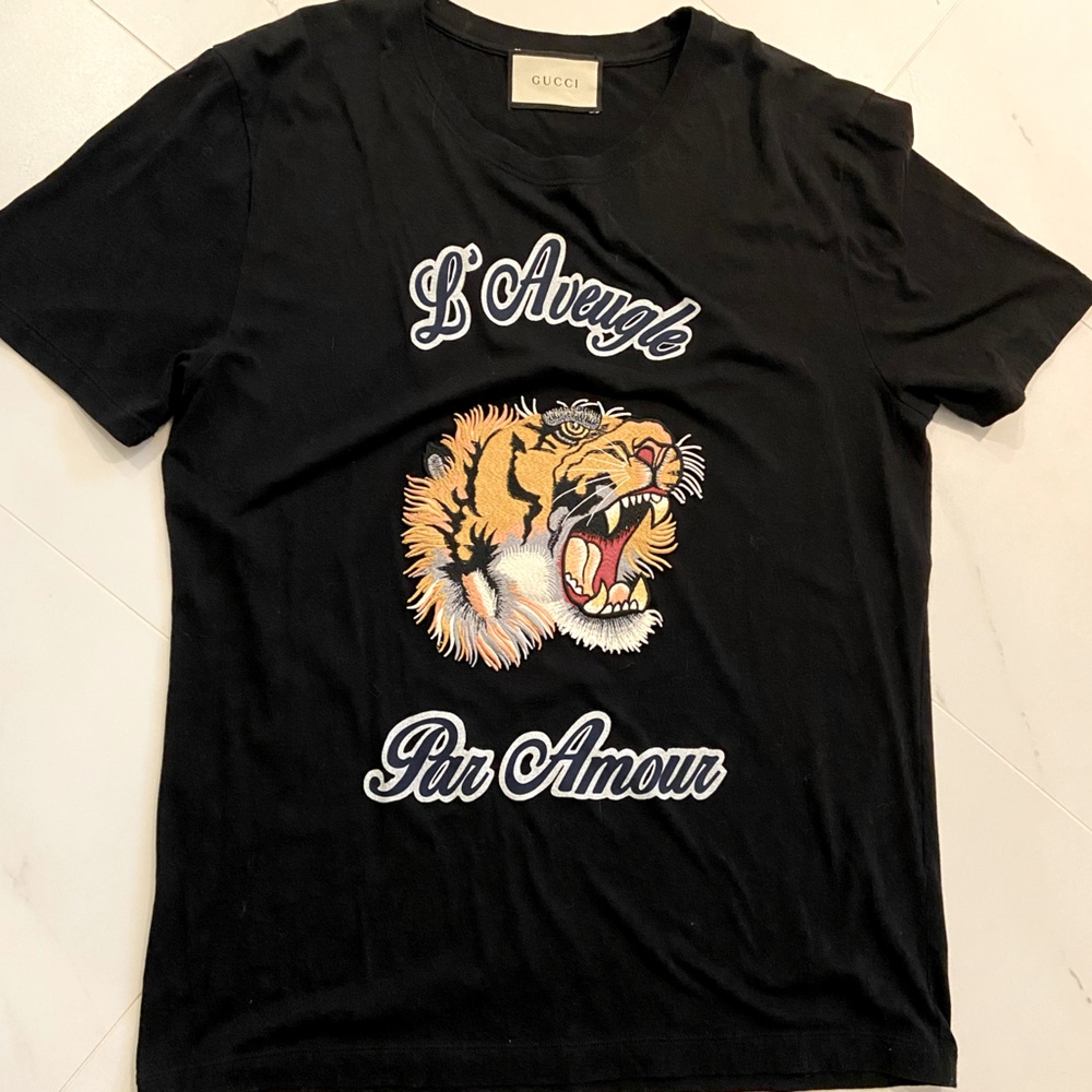 Gucci Mens t shirt PRICE IS FIRM